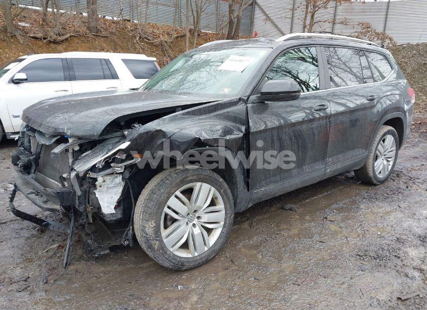 Photo 2 of 2019 Volkswagen Atlas 3.6L V6 SE W/TECHNOLOGY (VIN 1V2UR2CA5KC532996)