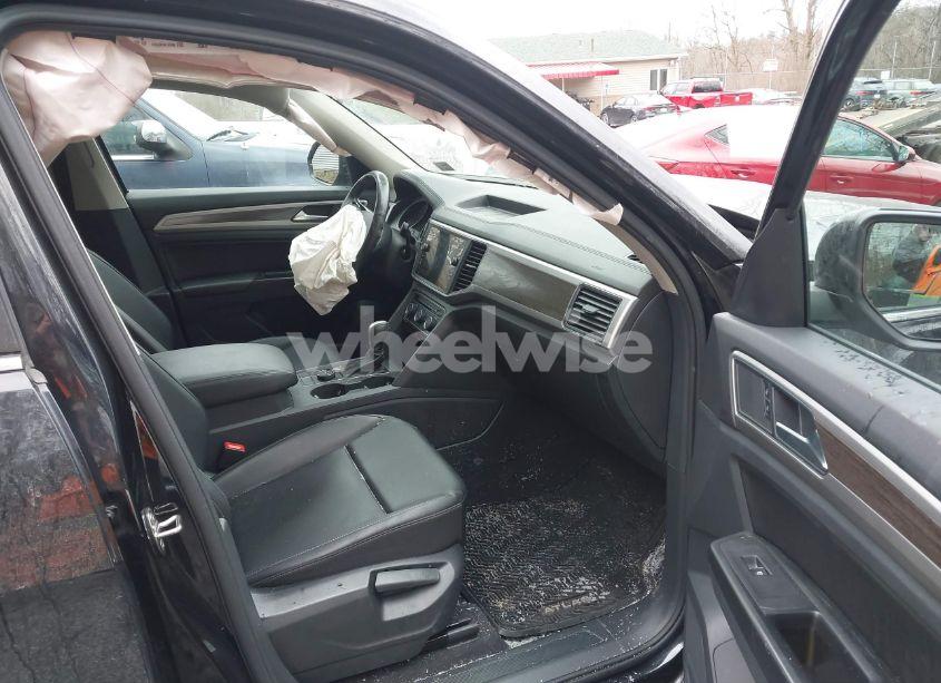 Photo 5 of 2019 Volkswagen Atlas 3.6L V6 SE W/TECHNOLOGY (VIN 1V2UR2CA5KC532996)