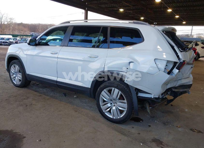 Photo 3 of 2019 Volkswagen Atlas 3.6L V6 SE W/TECHNOLOGY (VIN 1V2UR2CA5KC563441)