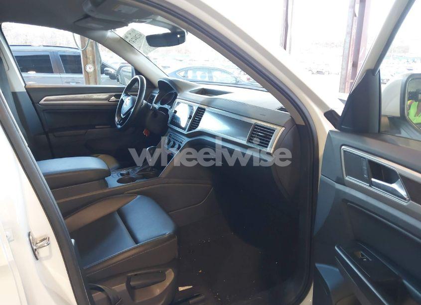 Photo 5 of 2019 Volkswagen Atlas 3.6L V6 SE W/TECHNOLOGY (VIN 1V2UR2CA5KC563441)