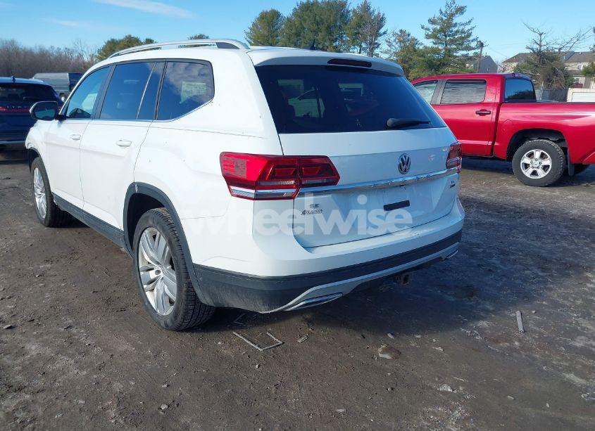 Photo 3 of 2019 Volkswagen Atlas 3.6L V6 SE W/TECHNOLOGY (VIN 1V2UR2CA6KC507704)