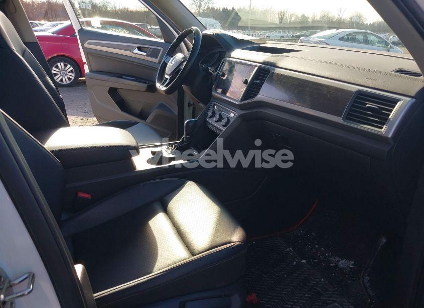 Photo 5 of 2019 Volkswagen Atlas 3.6L V6 SE W/TECHNOLOGY (VIN 1V2UR2CA6KC507704)