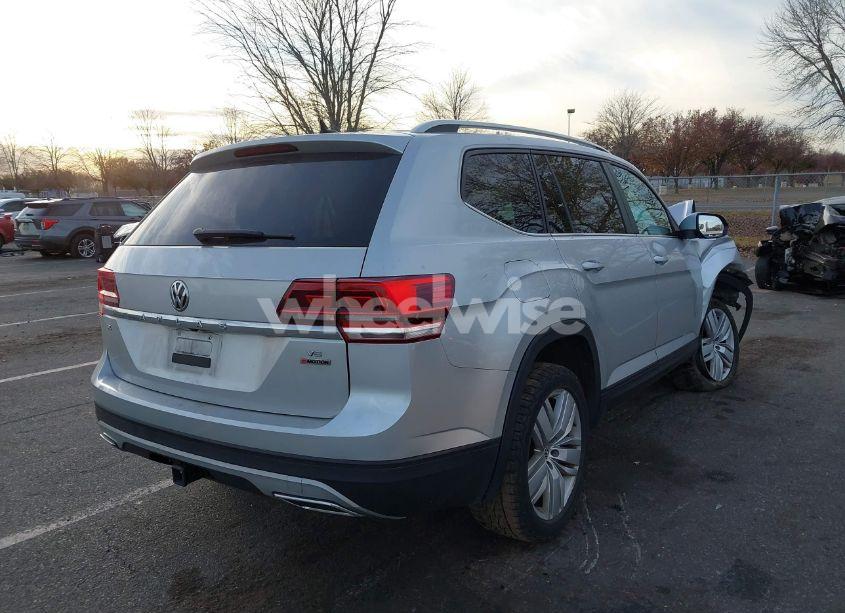 Photo 4 of 2019 Volkswagen Atlas 3.6L V6 SE W/TECHNOLOGY (VIN 1V2UR2CA6KC569880)
