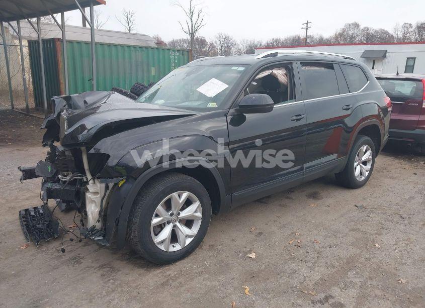 Photo 2 of 2019 Volkswagen Atlas 3.6L V6 SE W/TECHNOLOGY (VIN 1V2UR2CA7KC547130)