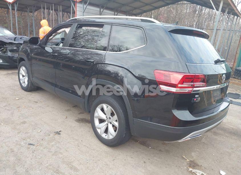 Photo 3 of 2019 Volkswagen Atlas 3.6L V6 SE W/TECHNOLOGY (VIN 1V2UR2CA7KC547130)