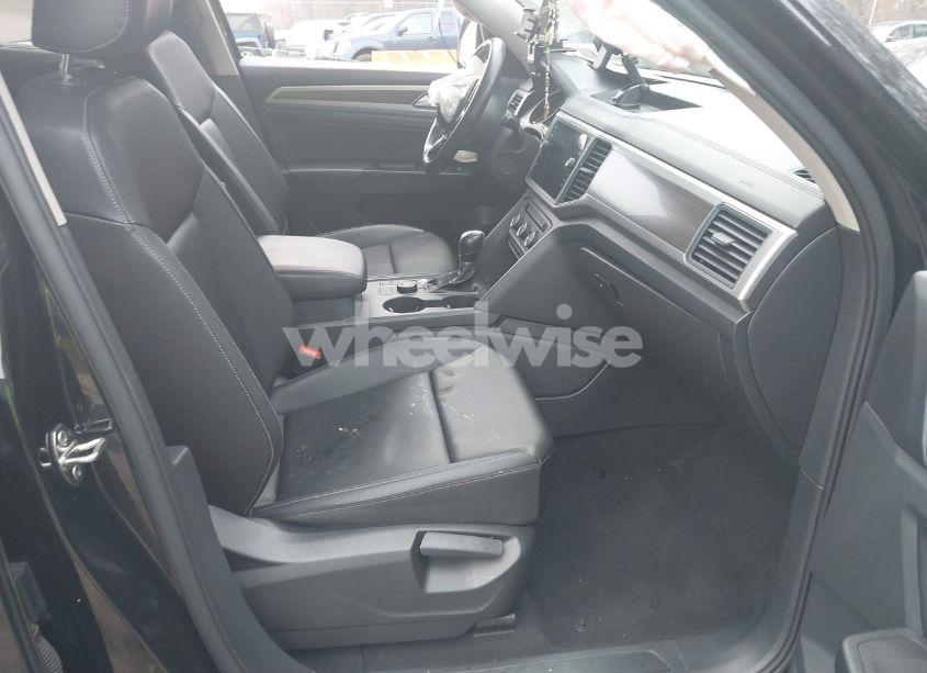 Photo 5 of 2019 Volkswagen Atlas 3.6L V6 SE W/TECHNOLOGY (VIN 1V2UR2CA7KC547130)