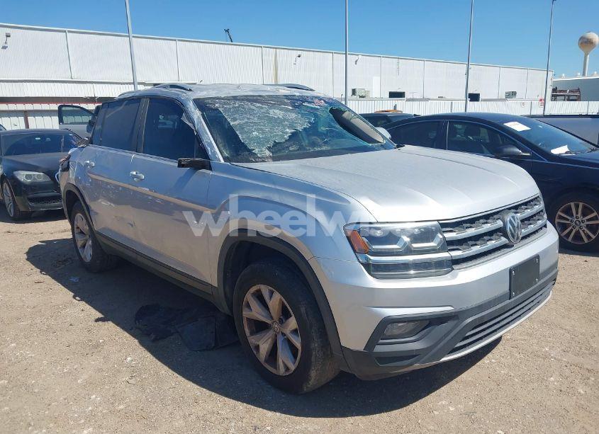 2019 Volkswagen Atlas 3.6L V6 SE W/TECHNOLOGY (VIN 1V2UR2CA7KC579382) main photo