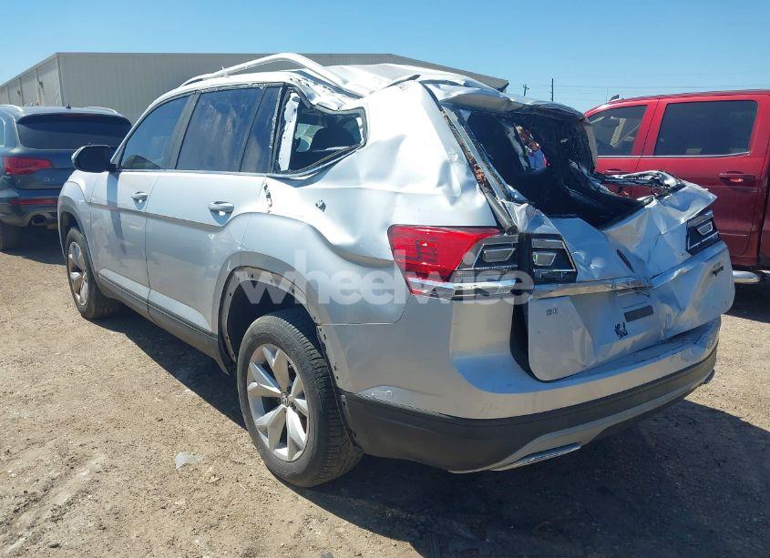 Photo 3 of 2019 Volkswagen Atlas 3.6L V6 SE W/TECHNOLOGY (VIN 1V2UR2CA7KC579382)