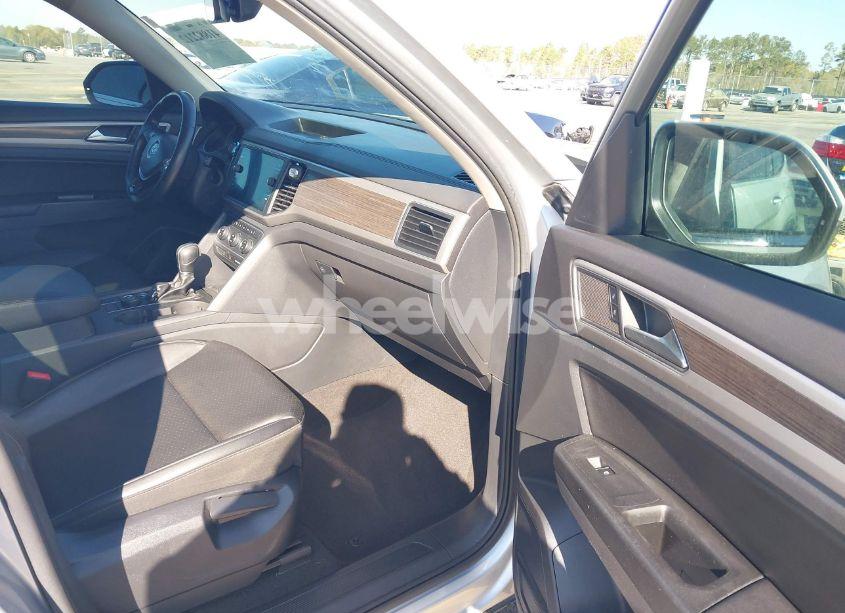 Photo 5 of 2019 Volkswagen Atlas 3.6L V6 SE W/TECHNOLOGY (VIN 1V2UR2CA9KC527512)