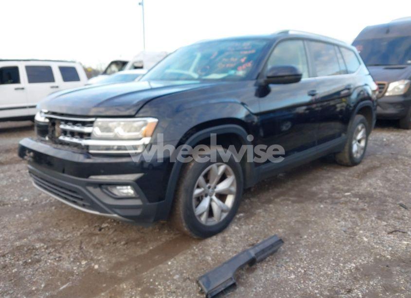 Photo 2 of 2019 Volkswagen Atlas 3.6L V6 SE W/TECHNOLOGY (VIN 1V2UR2CA9KC557352)