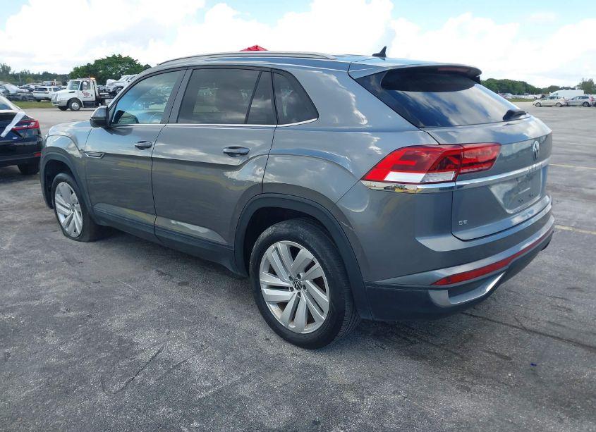 Photo 3 of 2021 Volkswagen Atlas CROSS SPORT 2.0T SE W/TECHNOLOGY (VIN 1V2WC2CA0MC228844)