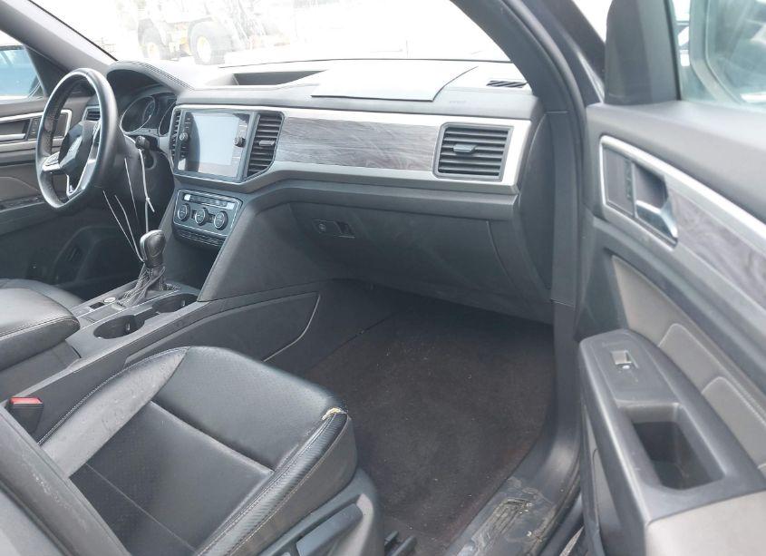 Photo 5 of 2021 Volkswagen Atlas CROSS SPORT 2.0T SE W/TECHNOLOGY (VIN 1V2WC2CA0MC228844)