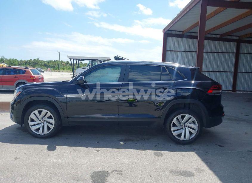 Photo 14 of 2023 Volkswagen Atlas CROSS SPORT 2.0T SE W/TECHNOLOGY (VIN 1V2WC2CA4PC217463)