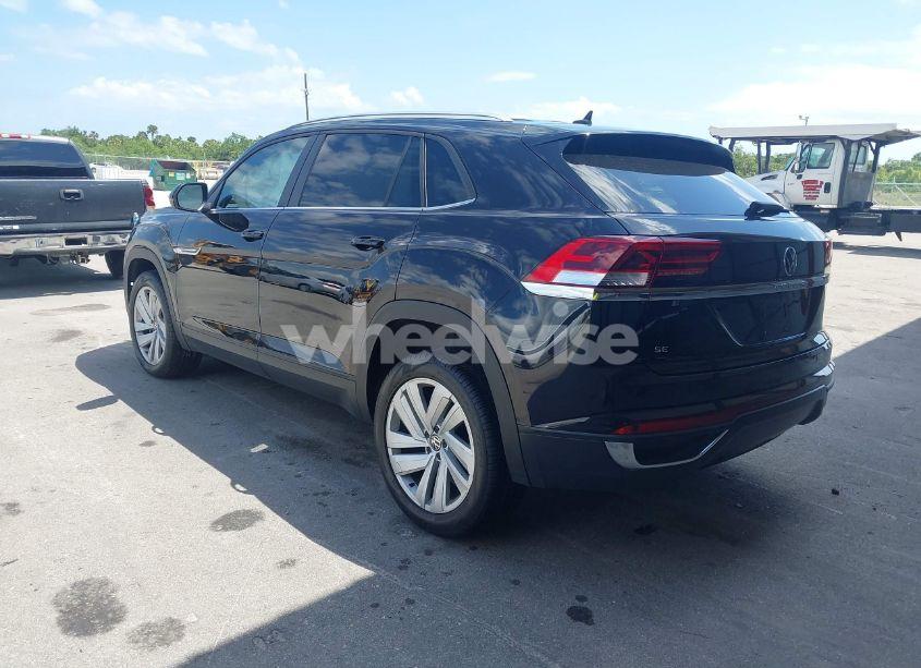 Photo 3 of 2023 Volkswagen Atlas CROSS SPORT 2.0T SE W/TECHNOLOGY (VIN 1V2WC2CA4PC217463)