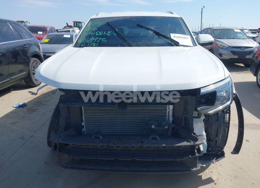Photo 13 of 2024 Volkswagen Atlas CROSS SPORT 2.0T SE W/TECHNOLOGY (VIN 1V2WE2CA0RC245631)