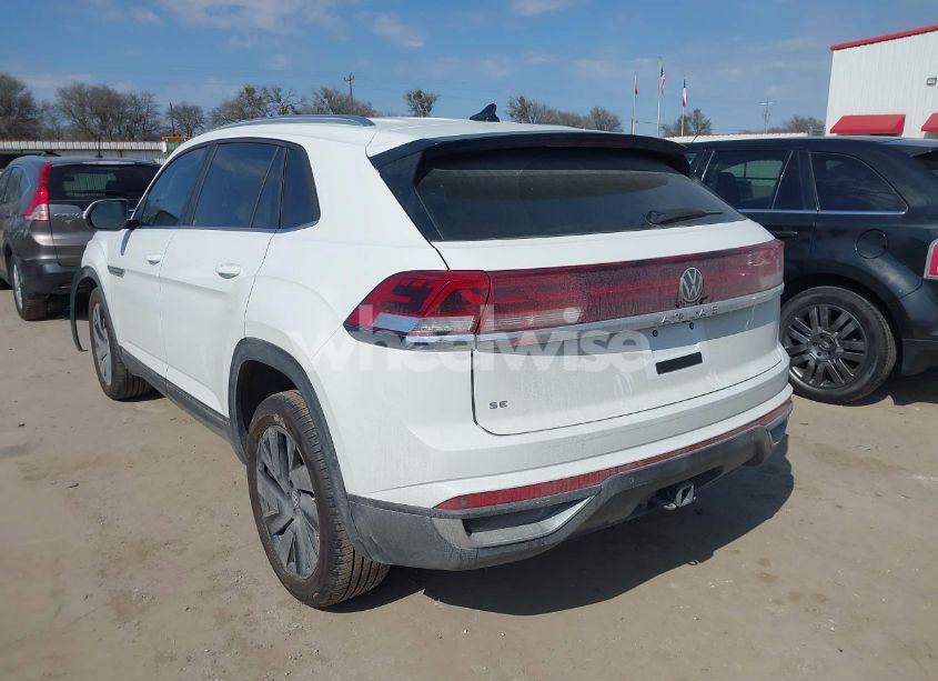 Photo 3 of 2024 Volkswagen Atlas CROSS SPORT 2.0T SE W/TECHNOLOGY (VIN 1V2WE2CA0RC245631)