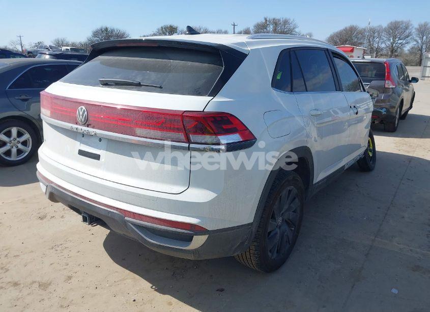 Photo 4 of 2024 Volkswagen Atlas CROSS SPORT 2.0T SE W/TECHNOLOGY (VIN 1V2WE2CA0RC245631)