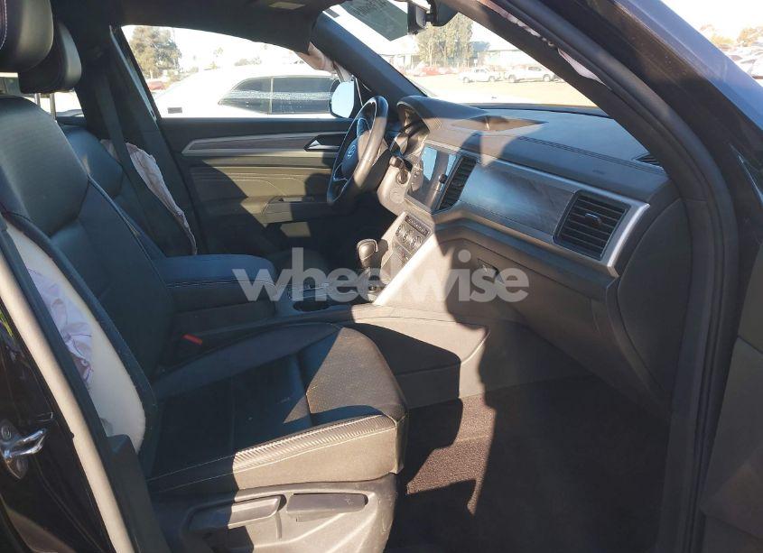 Photo 5 of 2021 Volkswagen Atlas CROSS SPORT 3.6L V6 SE W/TECHNOLOGY (VIN 1V2WE2CA2MC221789)