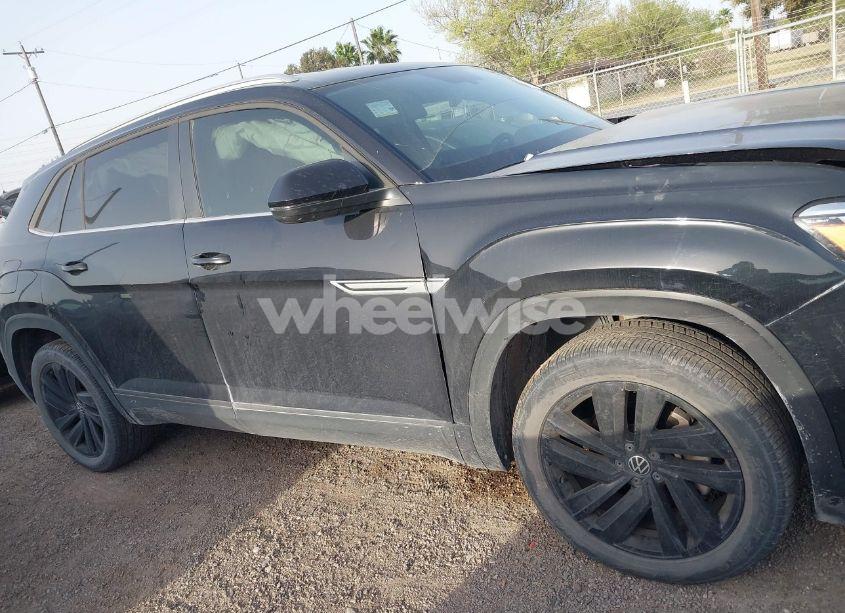 Photo 13 of 2021 Volkswagen Atlas CROSS SPORT 3.6L V6 SE W/TECHNOLOGY (VIN 1V2WE2CA3MC240934)