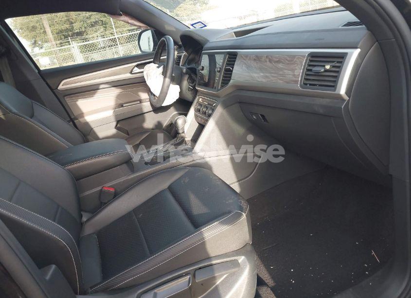 Photo 5 of 2021 Volkswagen Atlas CROSS SPORT 3.6L V6 SE W/TECHNOLOGY (VIN 1V2WE2CA3MC240934)