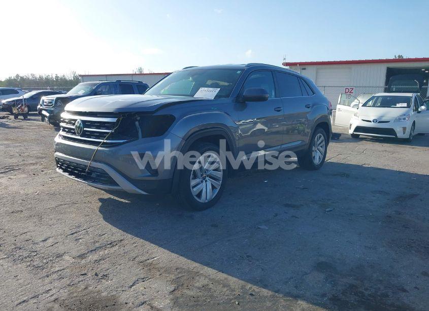 Photo 2 of 2022 Volkswagen Atlas CROSS SPORT 3.6L V6 SE W/TECHNOLOGY (VIN 1V2WE2CA3NC218854)