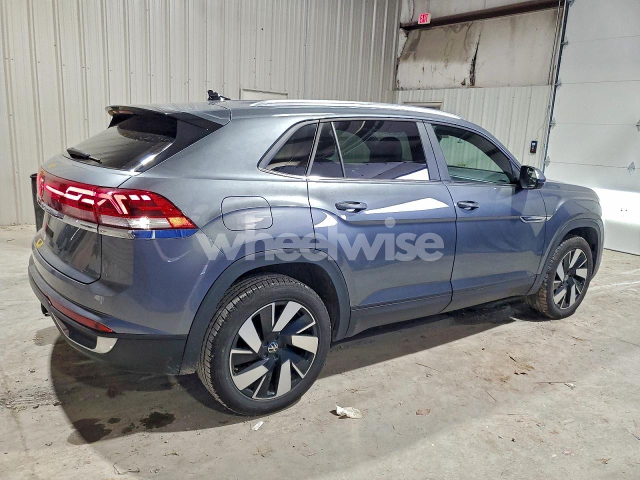 Photo 3 of 2024 VOLKSWAGEN ATLAS CROSS SPORT SE (VIN 1V2WE2CA7RC241706)