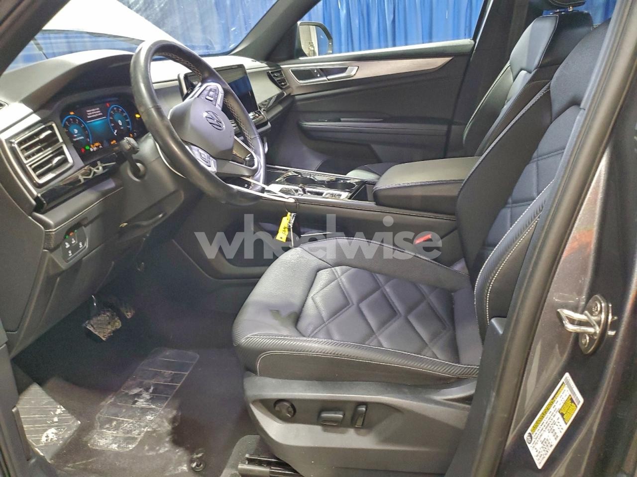 Photo 7 of 2024 VOLKSWAGEN ATLAS CROSS SPORT SE (VIN 1V2WE2CA7RC241706)