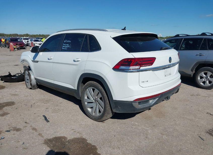 Photo 3 of 2022 Volkswagen Atlas CROSS SPORT 3.6L V6 SE W/TECHNOLOGY (VIN 1V2WE2CA8NC209308)