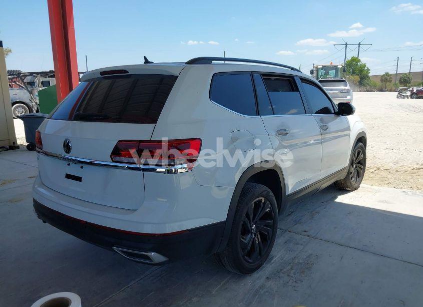 Photo 4 of 2022 Volkswagen Atlas 2.0T SE W/TECHNOLOGY (VIN 1V2WP2CA0NC552690)