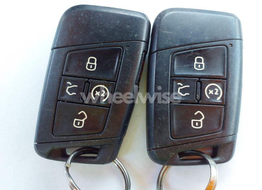 Photo 11 of 2019 Volkswagen Atlas 2.0T SE W/TECHNOLOGY (VIN 1V2WP2CA1KC588111)