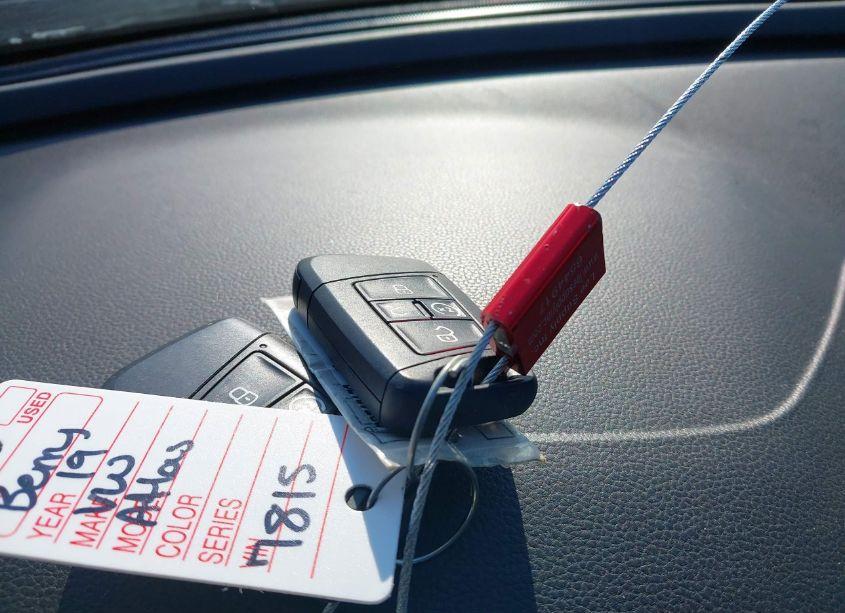 Photo 11 of 2019 Volkswagen Atlas 2.0T SE W/TECHNOLOGY (VIN 1V2WP2CA6KC587746)