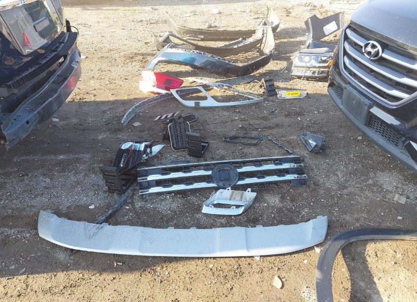 Photo 12 of 2019 Volkswagen Atlas 2.0T SE W/TECHNOLOGY (VIN 1V2WP2CA6KC587746)