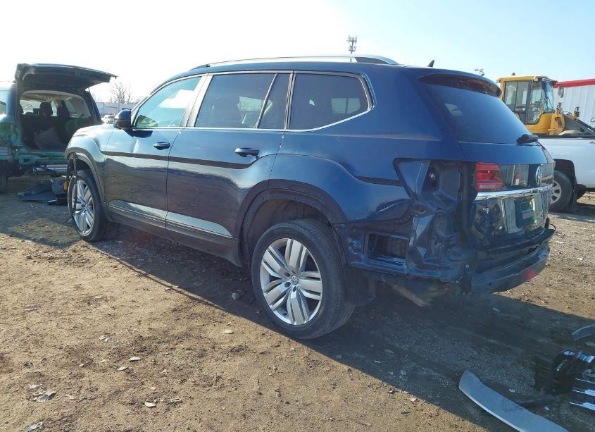 Photo 3 of 2019 Volkswagen Atlas 2.0T SE W/TECHNOLOGY (VIN 1V2WP2CA6KC587746)