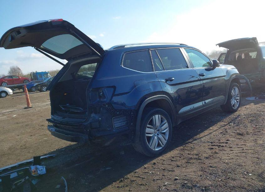 Photo 4 of 2019 Volkswagen Atlas 2.0T SE W/TECHNOLOGY (VIN 1V2WP2CA6KC587746)