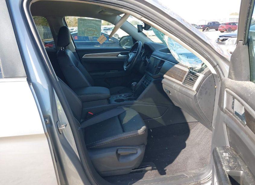 Photo 5 of 2021 Volkswagen Atlas 3.6L V6 SE W/TECHNOLOGY (VIN 1V2WR2CA0MC516118)