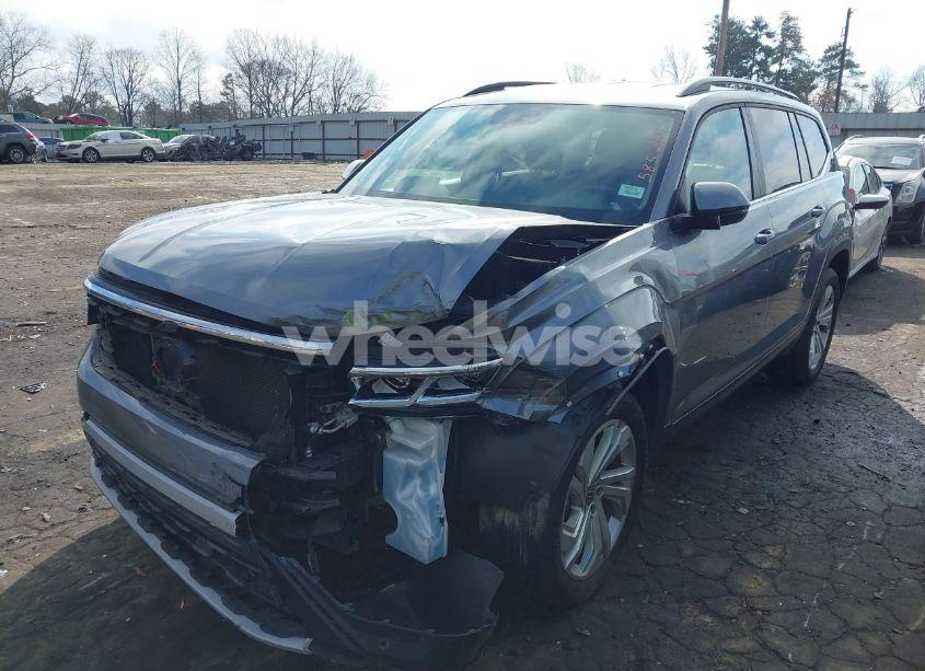 Photo 2 of 2021 Volkswagen Atlas 3.6L V6 SE W/TECHNOLOGY (VIN 1V2WR2CA0MC585259)