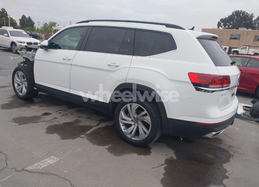 Photo 3 of 2022 Volkswagen Atlas 3.6L V6 SE W/TECHNOLOGY (VIN 1V2WR2CA2NC517904)