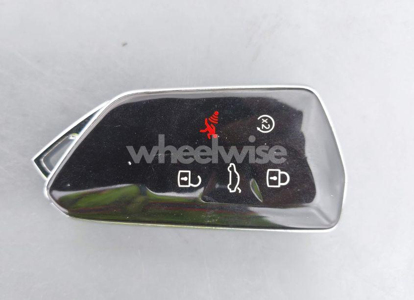 Photo 11 of 2024 Volkswagen Atlas 2.0T SE W/TECHNOLOGY (VIN 1V2WR2CA2RC560161)