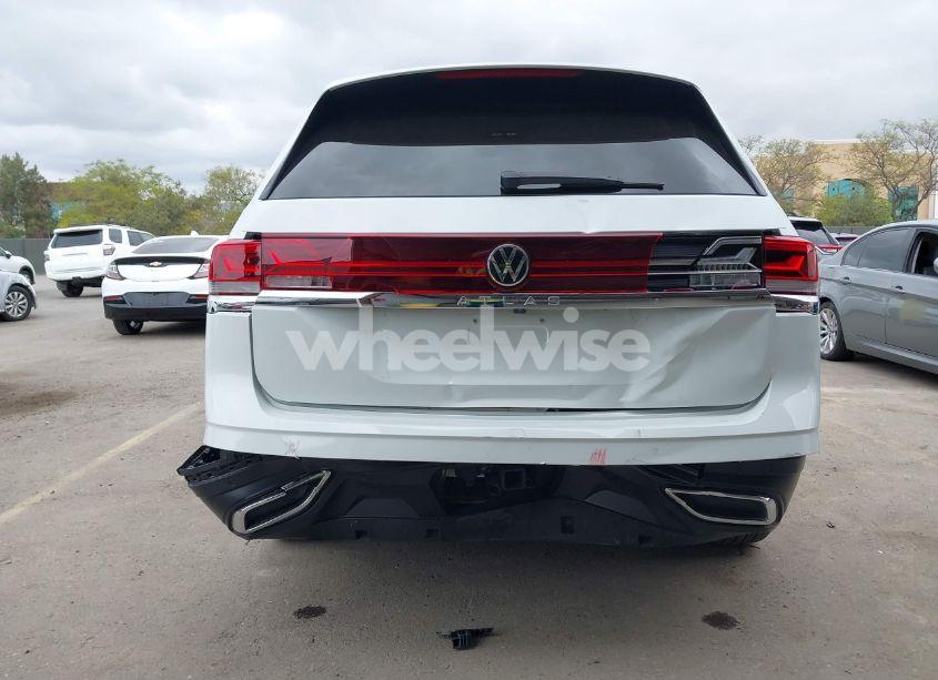 Photo 6 of 2024 Volkswagen Atlas 2.0T SE W/TECHNOLOGY (VIN 1V2WR2CA2RC560161)