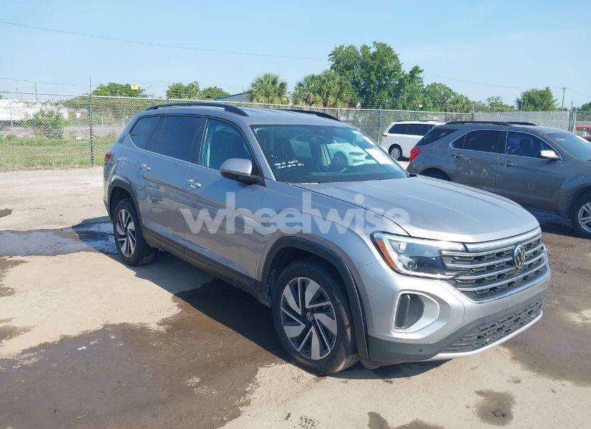 2025 Volkswagen Atlas 2.0T SE W/TECHNOLOGY (VIN 1V2WR2CA2SC508079) main photo