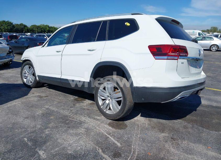 Photo 3 of 2019 Volkswagen Atlas 3.6L V6 SE W/TECHNOLOGY (VIN 1V2WR2CA3KC600592)