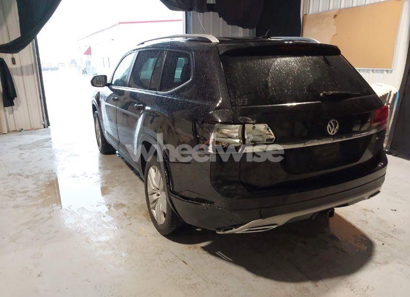 Photo 3 of 2019 Volkswagen Atlas 3.6L V6 SE W/TECHNOLOGY (VIN 1V2WR2CA3KC603377)