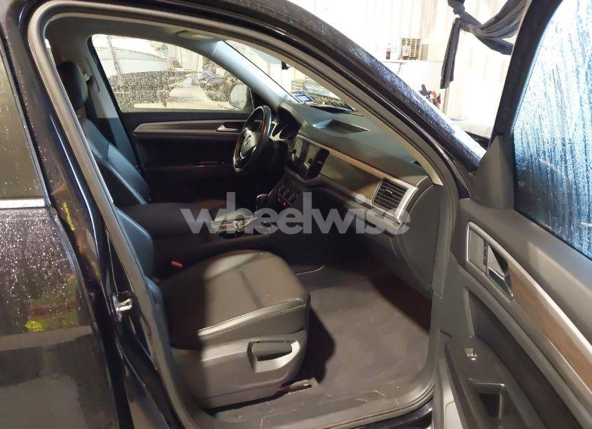 Photo 5 of 2019 Volkswagen Atlas 3.6L V6 SE W/TECHNOLOGY (VIN 1V2WR2CA3KC603377)