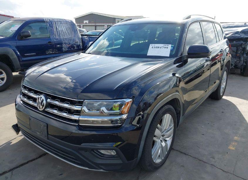 Photo 2 of 2019 Volkswagen Atlas 3.6L V6 SE W/TECHNOLOGY (VIN 1V2WR2CA3KC615092)