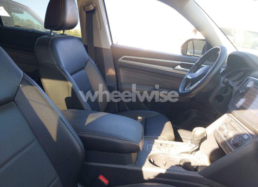 Photo 5 of 2021 Volkswagen Atlas 3.6L V6 SE W/TECHNOLOGY (VIN 1V2WR2CA3MC585840)