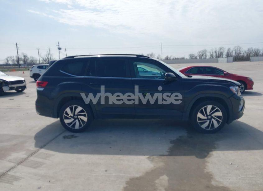 Photo 13 of 2024 Volkswagen Atlas 2.0T SE W/TECHNOLOGY (VIN 1V2WR2CA3RC503516)