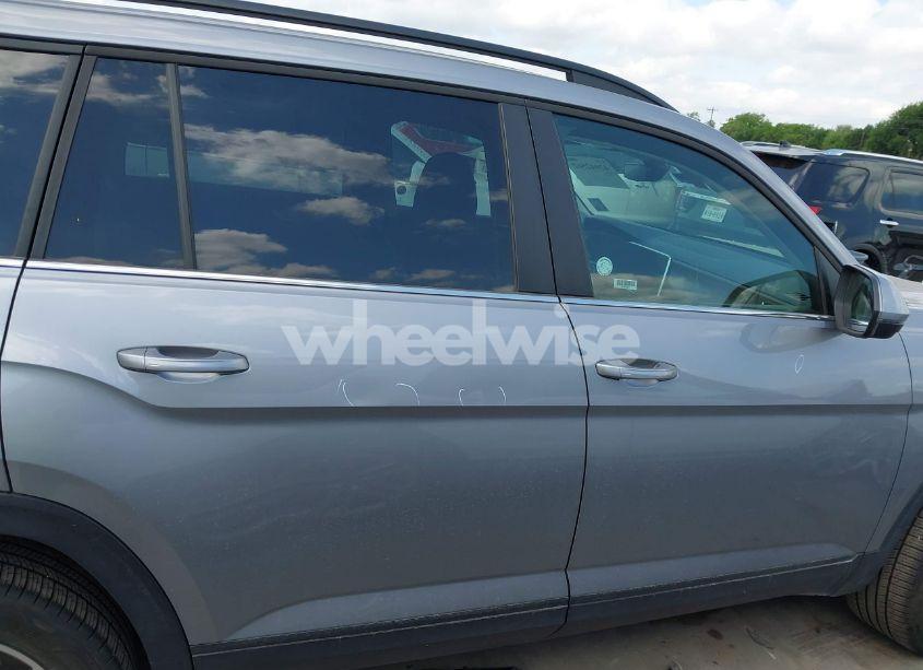 Photo 13 of 2024 Volkswagen Atlas 2.0T SE W/TECHNOLOGY (VIN 1V2WR2CA3RC567572)