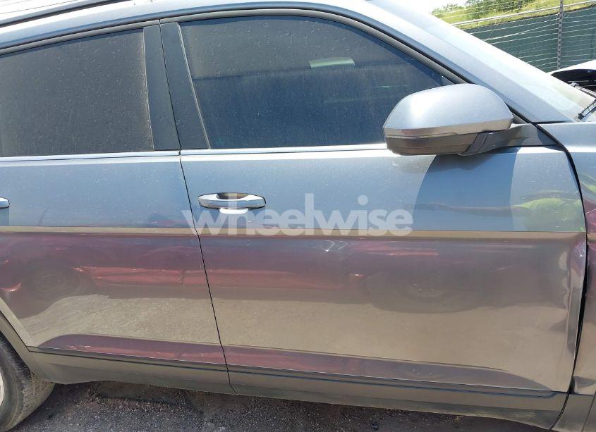 Photo 13 of 2021 Volkswagen Atlas 3.6L V6 SE W/TECHNOLOGY (VIN 1V2WR2CA4MC541958)