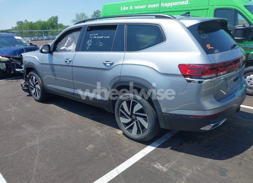 Photo 3 of 2025 Volkswagen Atlas 2.0T SE W/TECHNOLOGY (VIN 1V2WR2CA4SC509329)