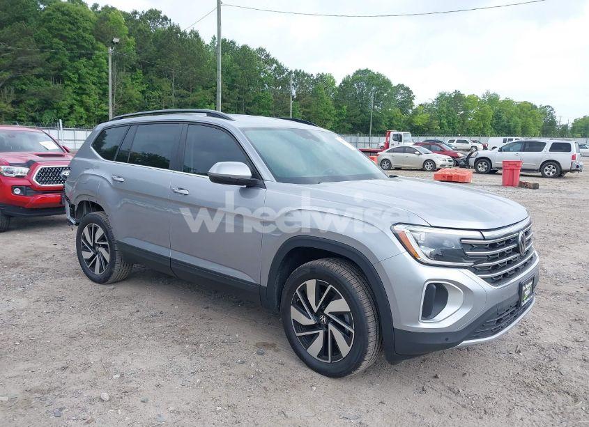 2024 Volkswagen Atlas 2.0T SE W/TECHNOLOGY (VIN 1V2WR2CA5RC543953) main photo